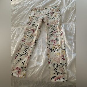 White House Black Market Floral Skinny Ankle Jeans, Sz 6L